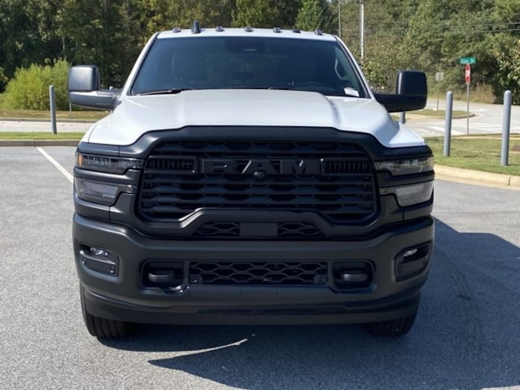 New 2026 Ram 3500 TRADESMAN CREW CAB 4X4 6'4 BOX Pickup