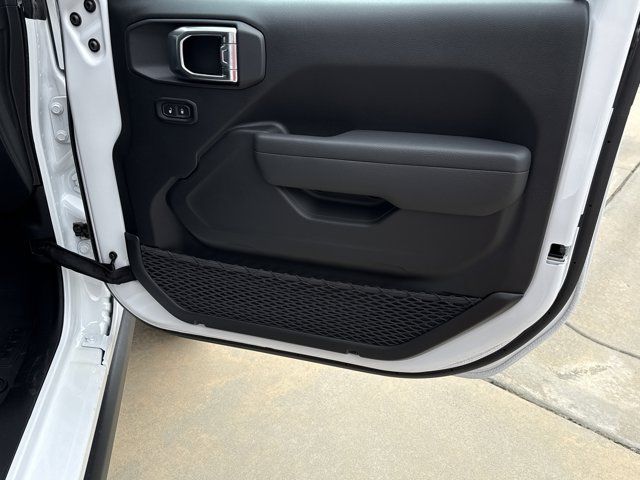 2026 Jeep Wrangler 4-Door Rubicon - Photo 16