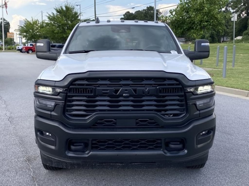New 2025 Ram 3500 Chassis Cab 3500 TRADESMAN CREW CAB CHASSIS 4X4 60' CA Pickup