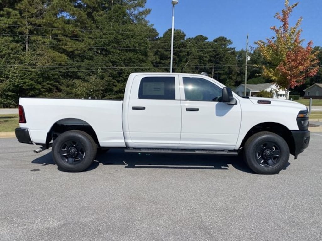 New 2026 Ram 3500 TRADESMAN CREW CAB 4X4 6'4 BOX Pickup