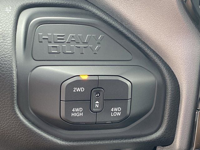 2025 RAM 3500 Laramie - Photo 17