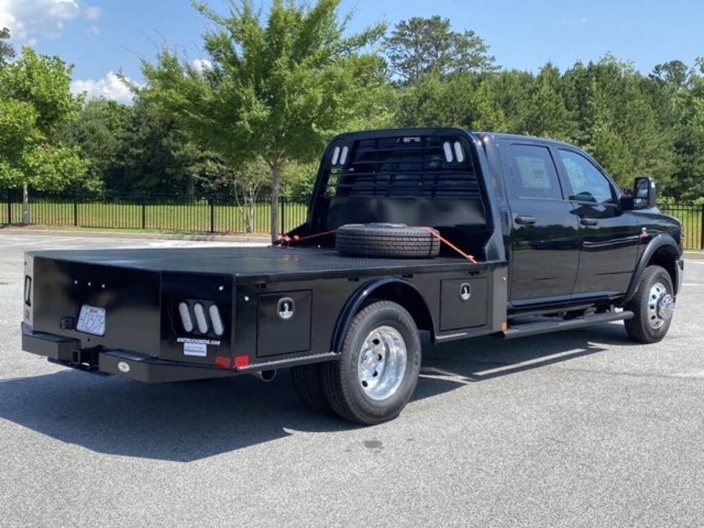 New 2025 Ram 3500 Chassis Cab 3500 TRADESMAN CREW CAB CHASSIS 4X4 60' CA Pickup