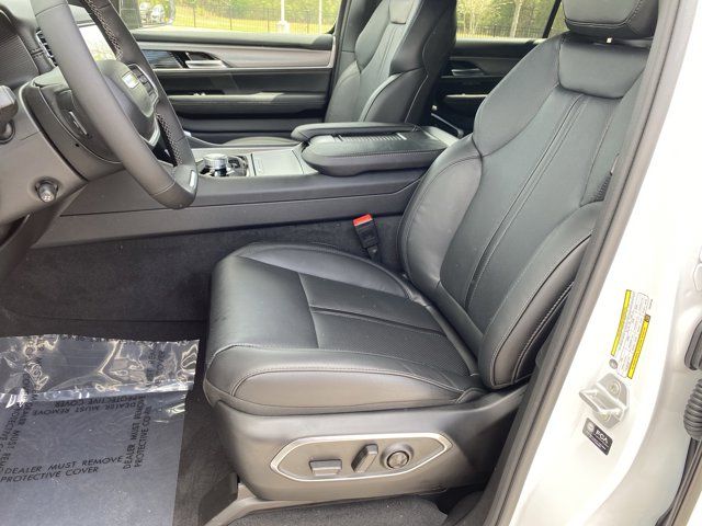 2025 Jeep Wagoneer L Series I - Photo 9