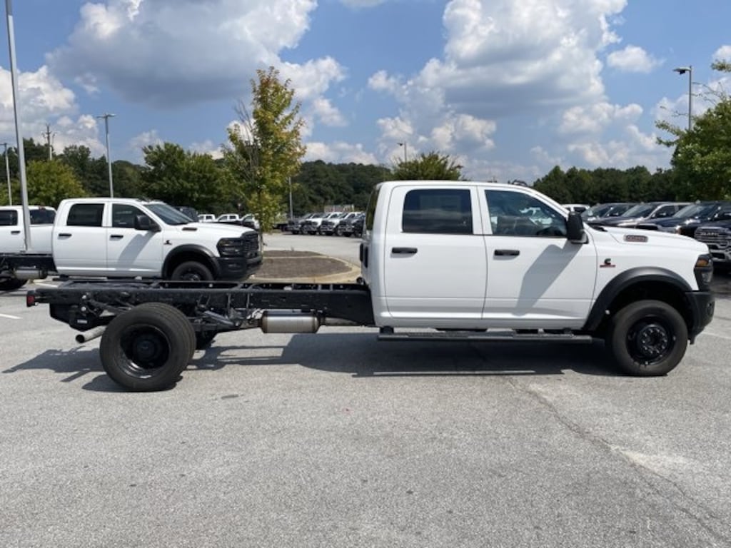 New 2026 Ram 5500 Chassis Cab 5500 TRADESMAN CHASSIS CREW CAB 4X4 84' CA Pickup