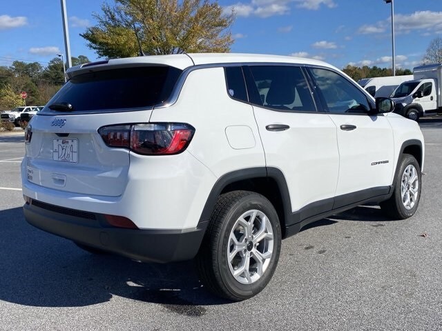 2025 Jeep Compass Sport photo 3