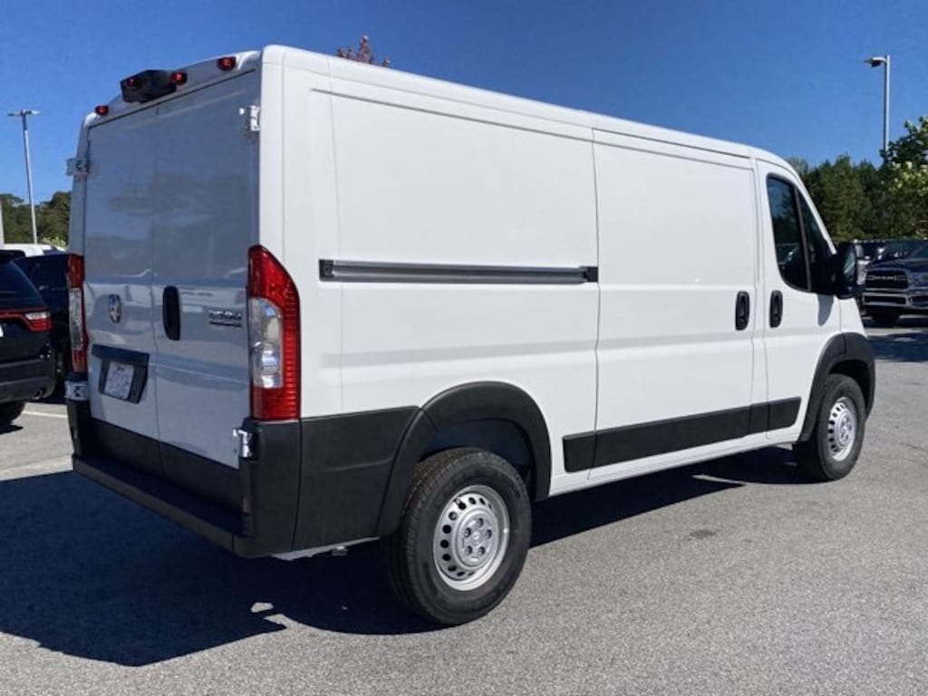 New 2026 Ram ProMaster PROMASTER 2500 TRADESMAN CARGO VAN LOW ROOF 136' W Cargo Van