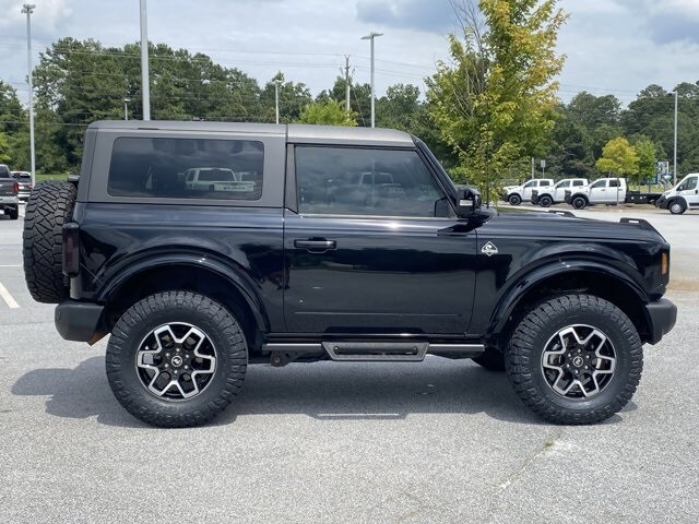 2023 Ford Bronco Outer Banks photo 2