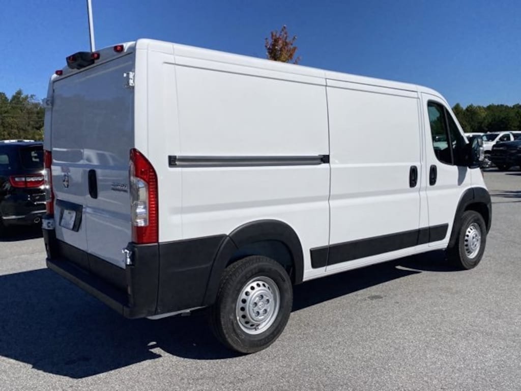 New 2026 Ram ProMaster PROMASTER 2500 TRADESMAN CARGO VAN LOW ROOF 136' W Cargo Van