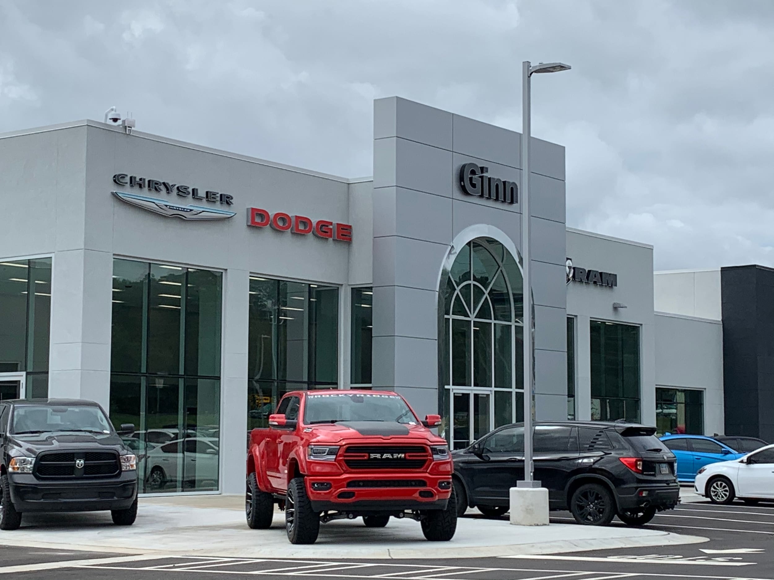 Coronet Dodge Dealership Peru