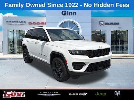 2023 Jeep Grand Cherokee Laredo SUV