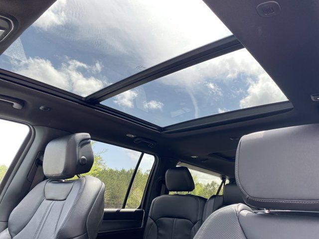 2025 Jeep Wagoneer L Series I - Photo 10