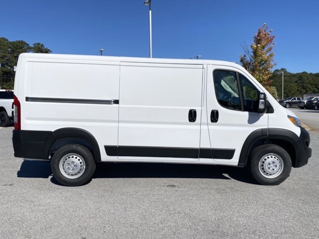 New 2026 Ram ProMaster PROMASTER 2500 TRADESMAN CARGO VAN LOW ROOF 136' W Cargo Van