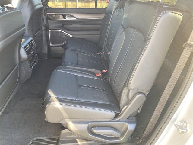 2025 Jeep Wagoneer Series I - Photo 22