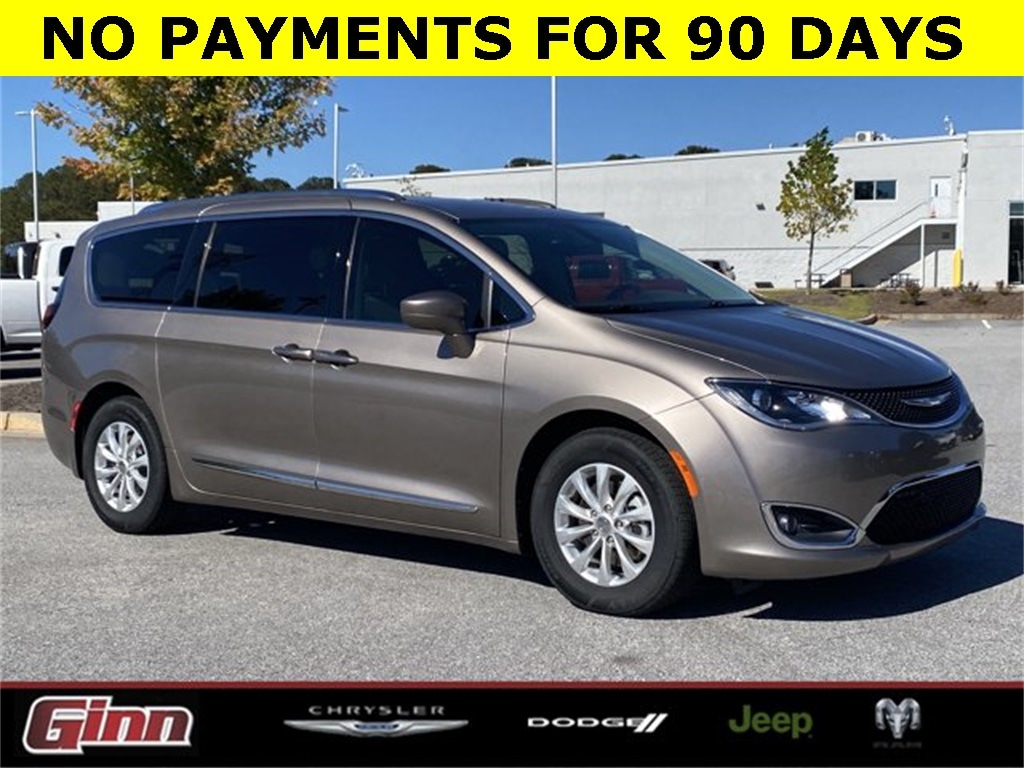 Used 2018 Chrysler Pacifica Touring L Van