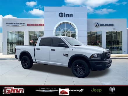 2022 Ram 1500 Classic SLT Truck Crew Cab