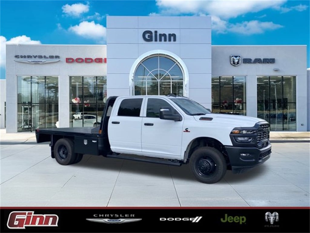 New 2025 Ram 3500 Chassis Cab 3500 TRADESMAN CREW CAB CHASSIS 4X4 60' CA Pickup