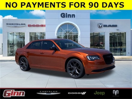 2021 Chrysler 300 Touring Sedan