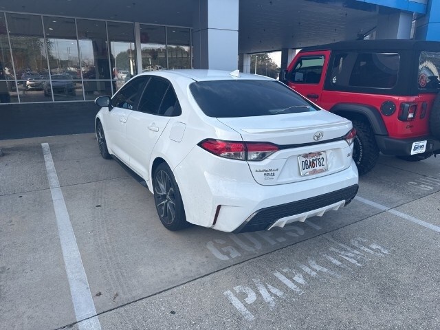 2021 Toyota Corolla SE photo 2