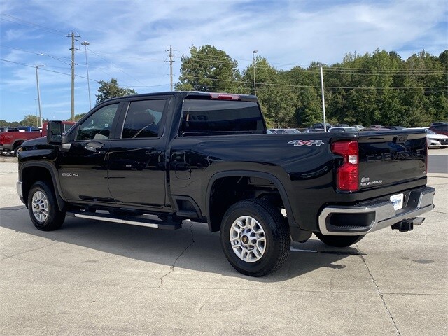 2024 Chevrolet Silverado 2500HD LT photo 3