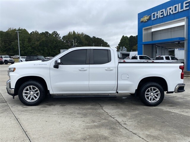 2020 Chevrolet Silverado 1500 LT photo 2