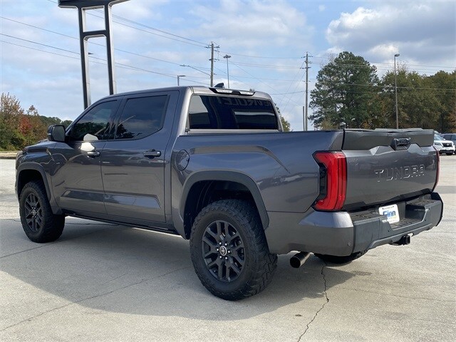 2022 Toyota Tundra SR5 CrewMax photo 3