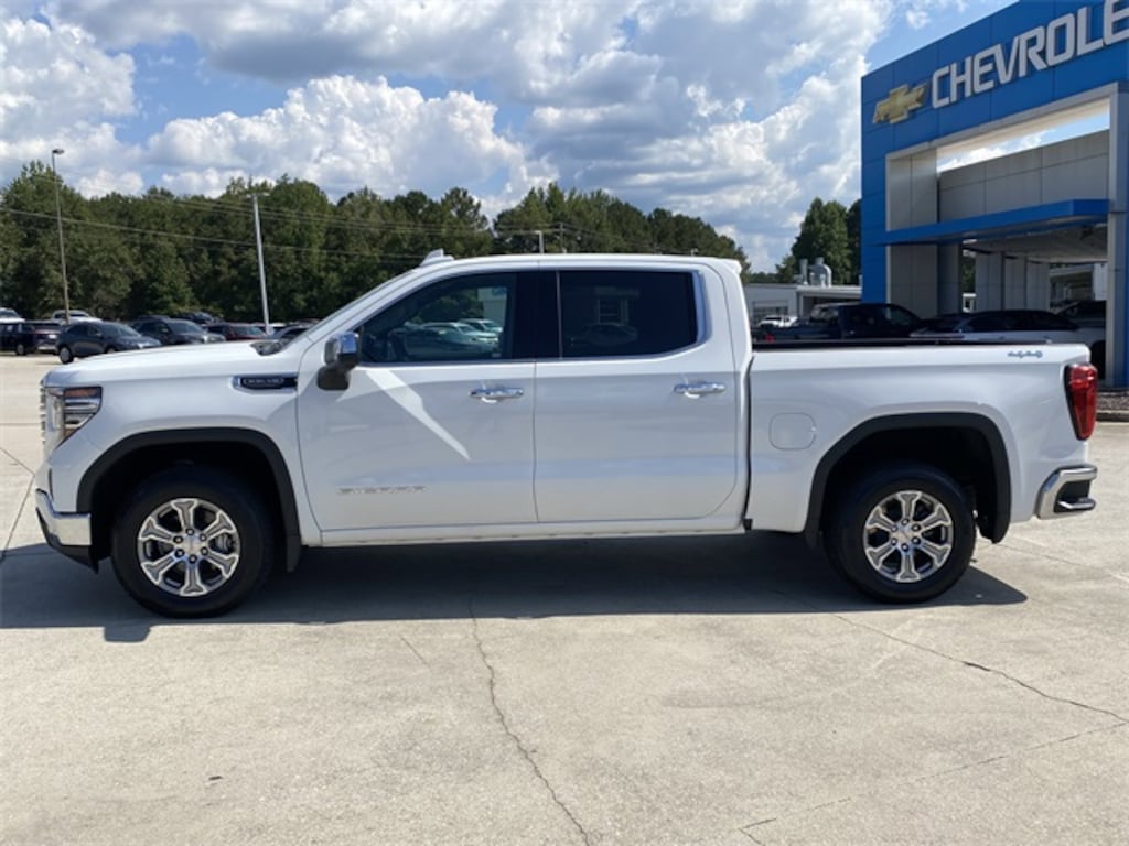 Used 2024 GMC Sierra 1500 SLT Truck Crew Cab