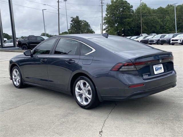 2023 Honda Accord LX photo 2