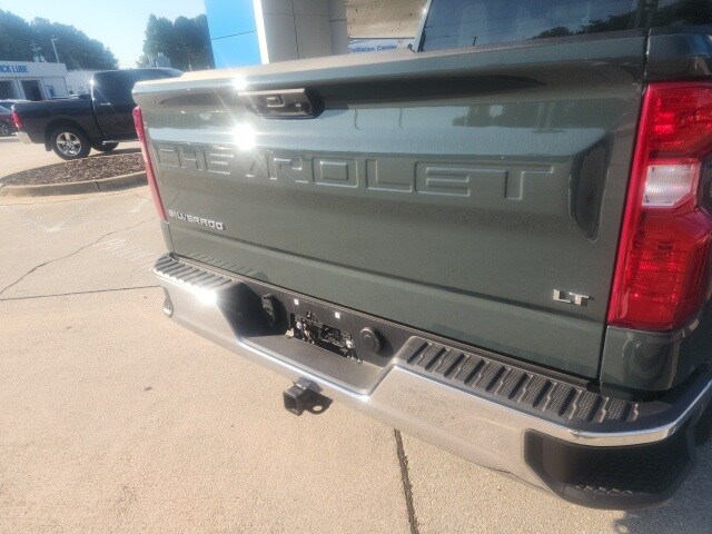 2025 Chevrolet Silverado 1500 LT photo 4