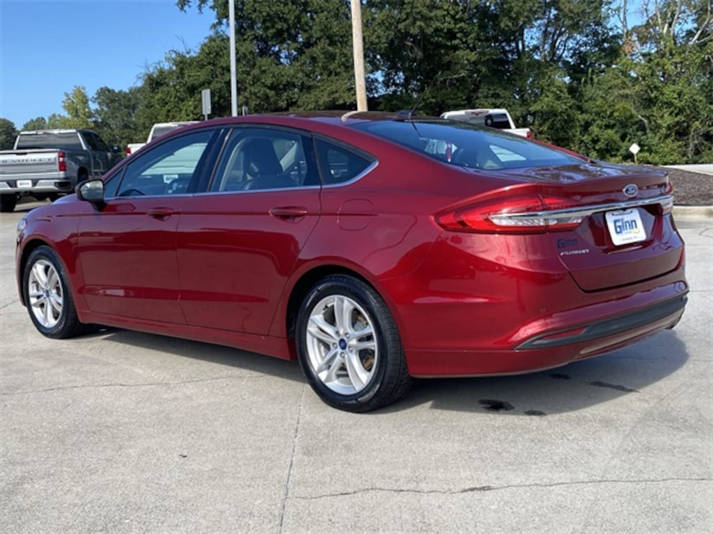 Used 2018 Ford Fusion SE Sedan