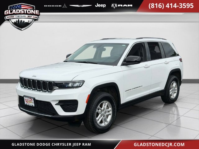 Used 2024 Jeep Grand Cherokee Laredo with VIN 1C4RJHAG7R8954564 for sale in Kansas City