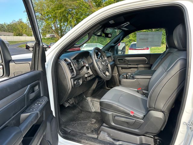 2026 RAM 3500 Chassis Tradesman - Photo 17