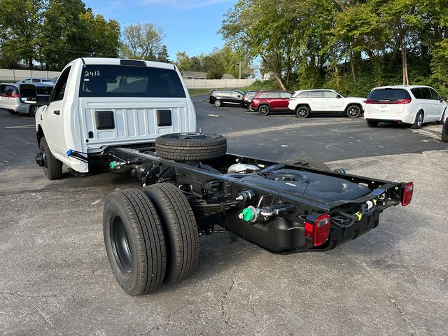 2026 RAM 3500 Chassis Tradesman - Photo 7