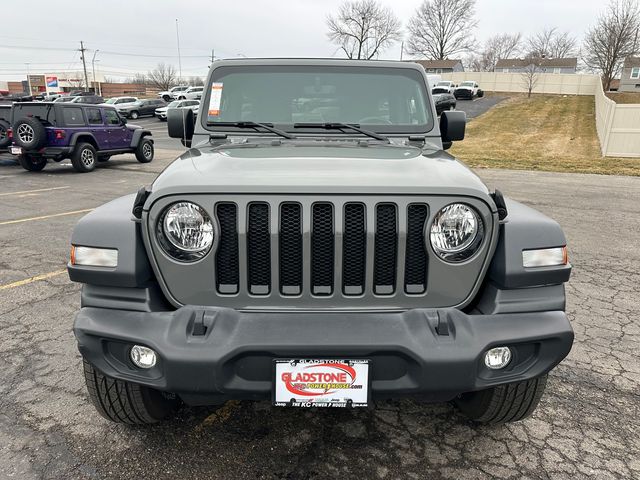 Used 2023 Jeep Wrangler 4-Door Altitude with VIN 1C4HJXDG9PW607800 for sale in Kansas City