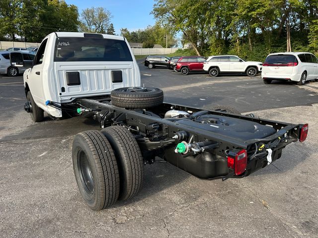 2026 RAM 3500 Chassis Tradesman - Photo 7