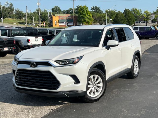 Certified 2024 Toyota Grand Highlander XLE with VIN 5TDAAAB57RS054700 for sale in Kansas City