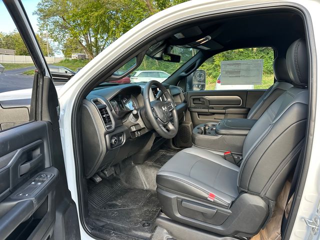 2026 RAM 3500 Chassis Tradesman - Photo 17