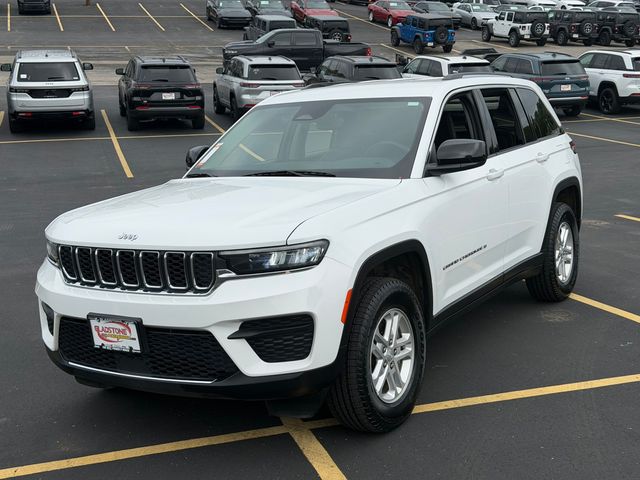 Used 2024 Jeep Grand Cherokee Laredo with VIN 1C4RJHAG7R8954564 for sale in Kansas City