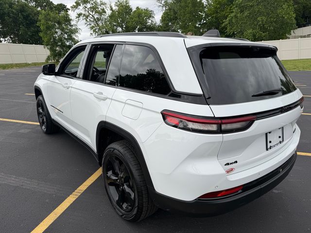 Used 2023 Jeep Grand Cherokee Limited with VIN 1C4RJHBG9PC538041 for sale in Kansas City