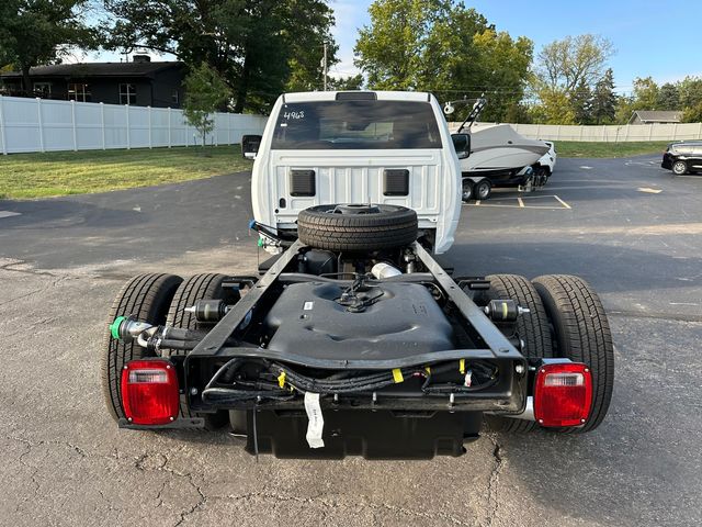 2026 RAM 3500 Chassis Tradesman - Photo 6