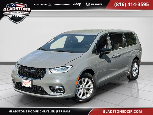 Used 2025 Chrysler Pacifica Select with VIN 2C4RC3BG0SR503708 for sale in Kansas City