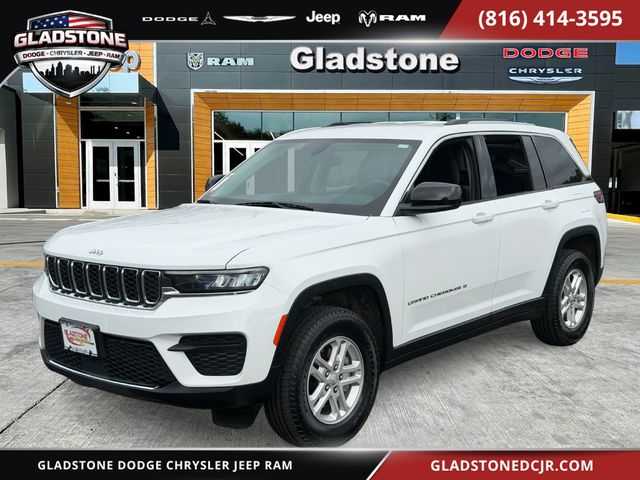 Used 2024 Jeep Grand Cherokee Laredo with VIN 1C4RJHAG7R8954564 for sale in Kansas City