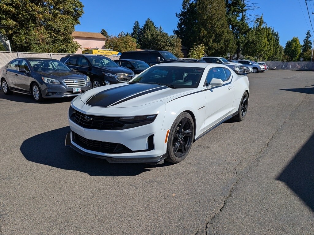 2021 Chevrolet Camaro 1LT photo 2