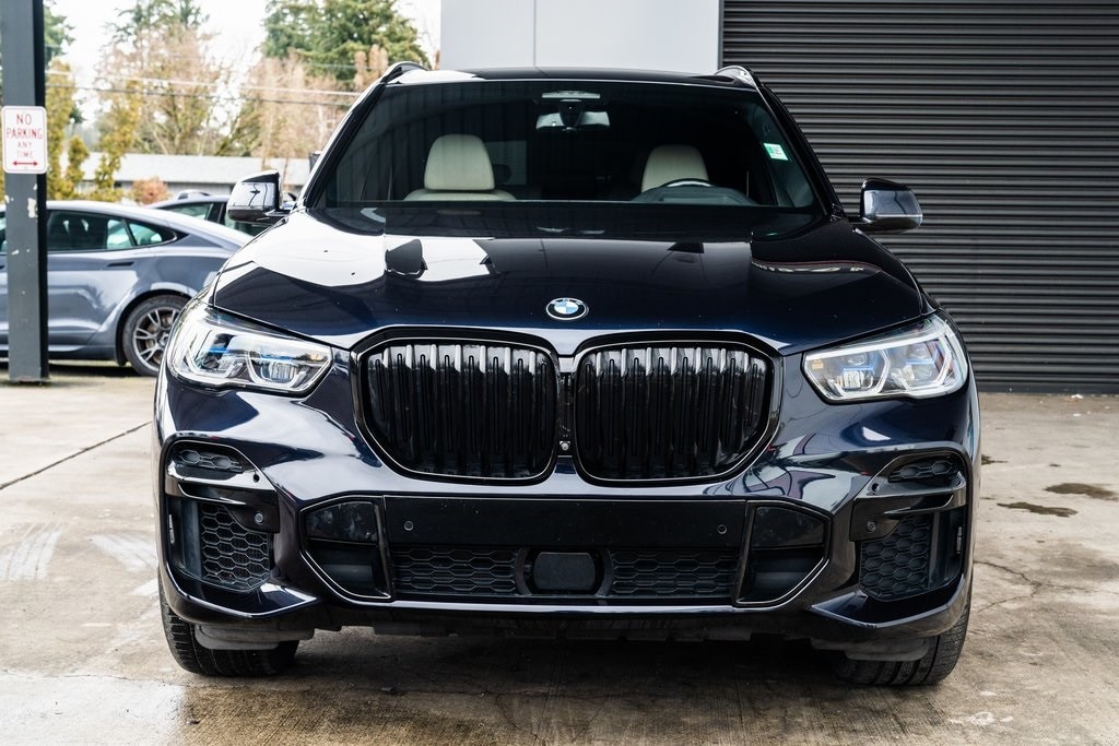 Used 2022 BMW X5 M50i with VIN 5UXJU4C09N9J75764 for sale in Milwaukie, OR
