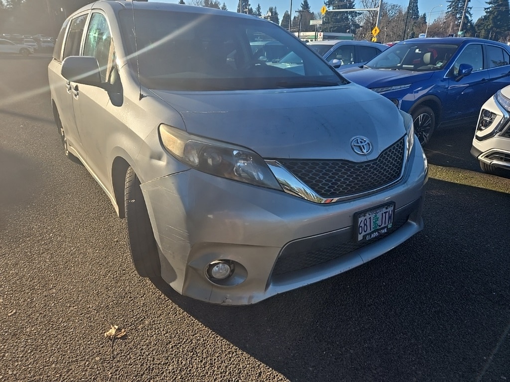 2011 Toyota Sienna SE