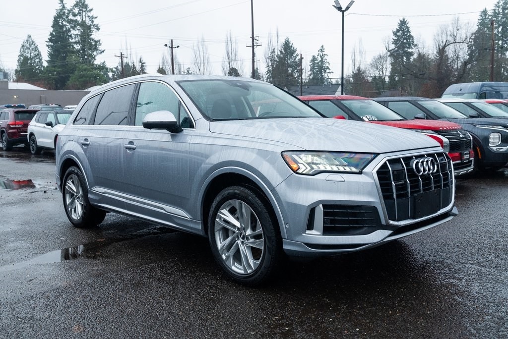 2020 Audi Q7 Premium Plus's photo