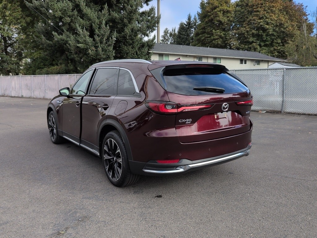 2024 Mazda CX-90 Plug-in Hybrid Premium Plus photo 3