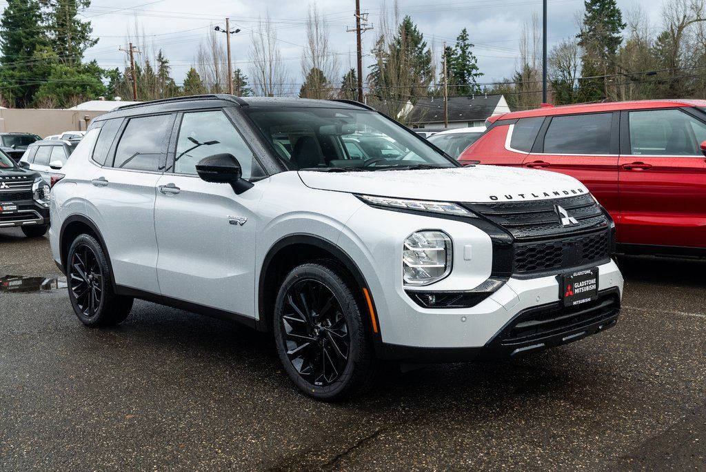 2025 Mitsubishi Outlander Plug-in Hybrid SEL Black Edition S-AWC's photo