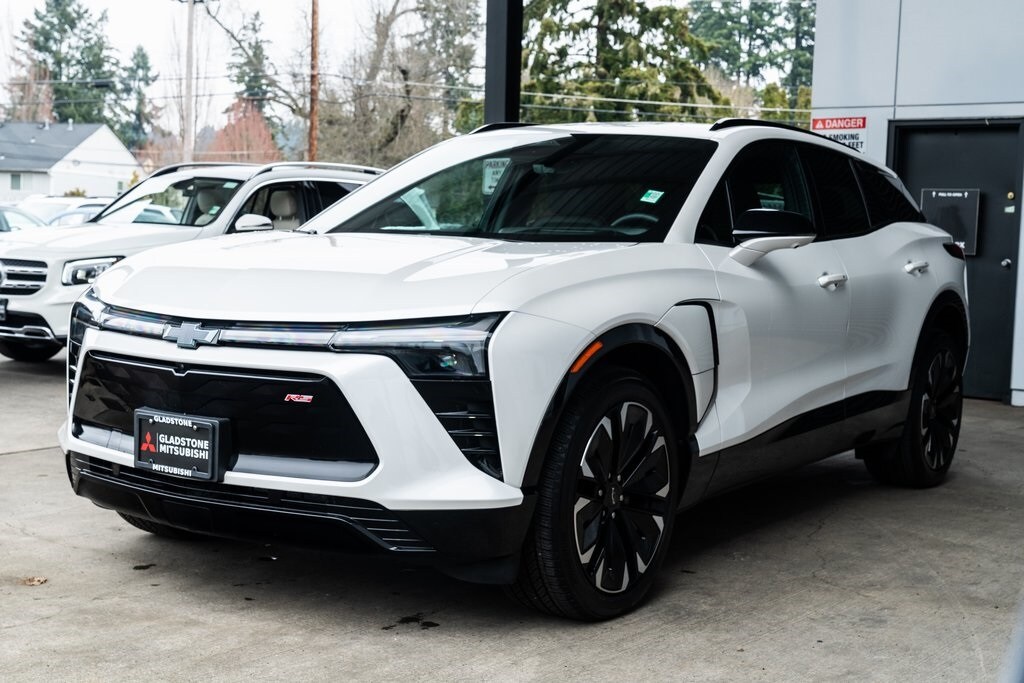 2024 Chevrolet Blazer EV RS photo 3