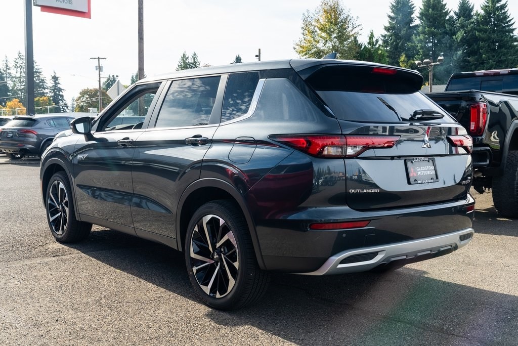 New 2025 Mitsubishi Outlander PHEV SE SUV