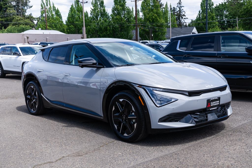 2025 Kia EV6 Wind's photo